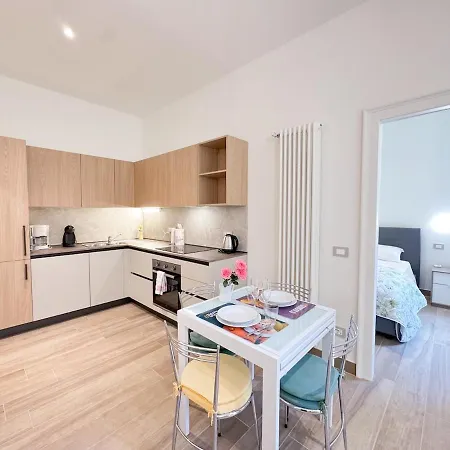 Borghi Two-room Near Old Town With Ac Appartement Côme